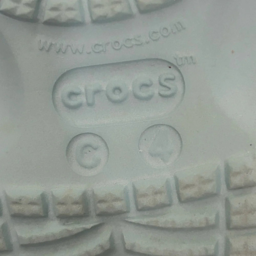 Disney Frozen II Kids Size C4 Crocs Clogs Handles Shoes Blue